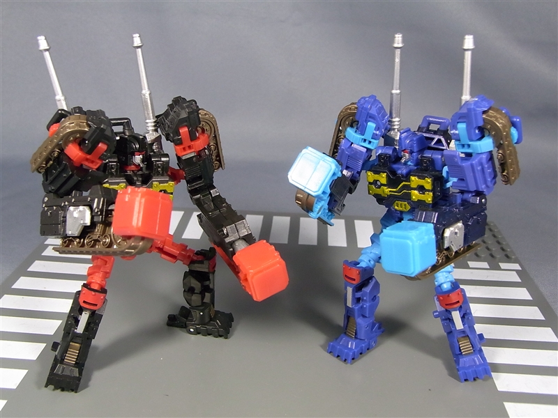 Transformers United UN20 Frenzy and Rumble Image Gallery